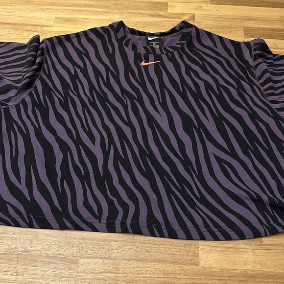 NIKE ⭐️Sports icon clash animalprint top - Picture 4 of 5